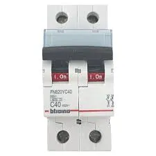 LLAVE TERMOMAGNETICA TICINO 40